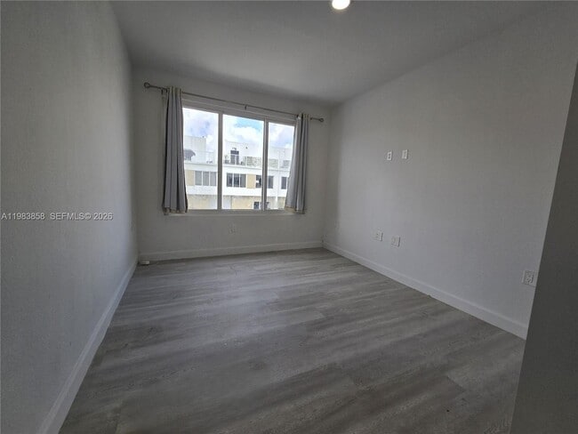 Building Photo - 25901 SW 139th Ct