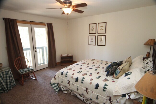 Building Photo - 1025 Tomahawk Trail