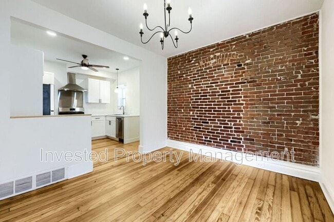 Building Photo - 3007 N Hooker St