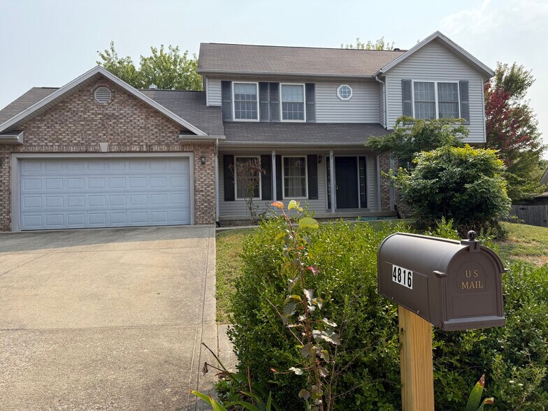 Primary Photo - 4816 N Ashcroft Ln