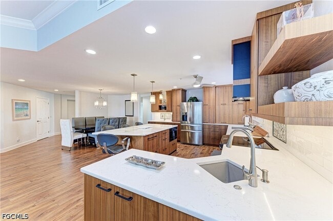 Building Photo - 14813 Laguna Dr