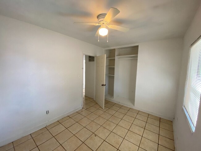 Building Photo - Convinient 2 Bedroom Home in Arlington!