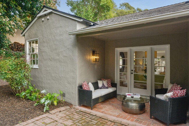 Building Photo - 3 El Gavilan Rd