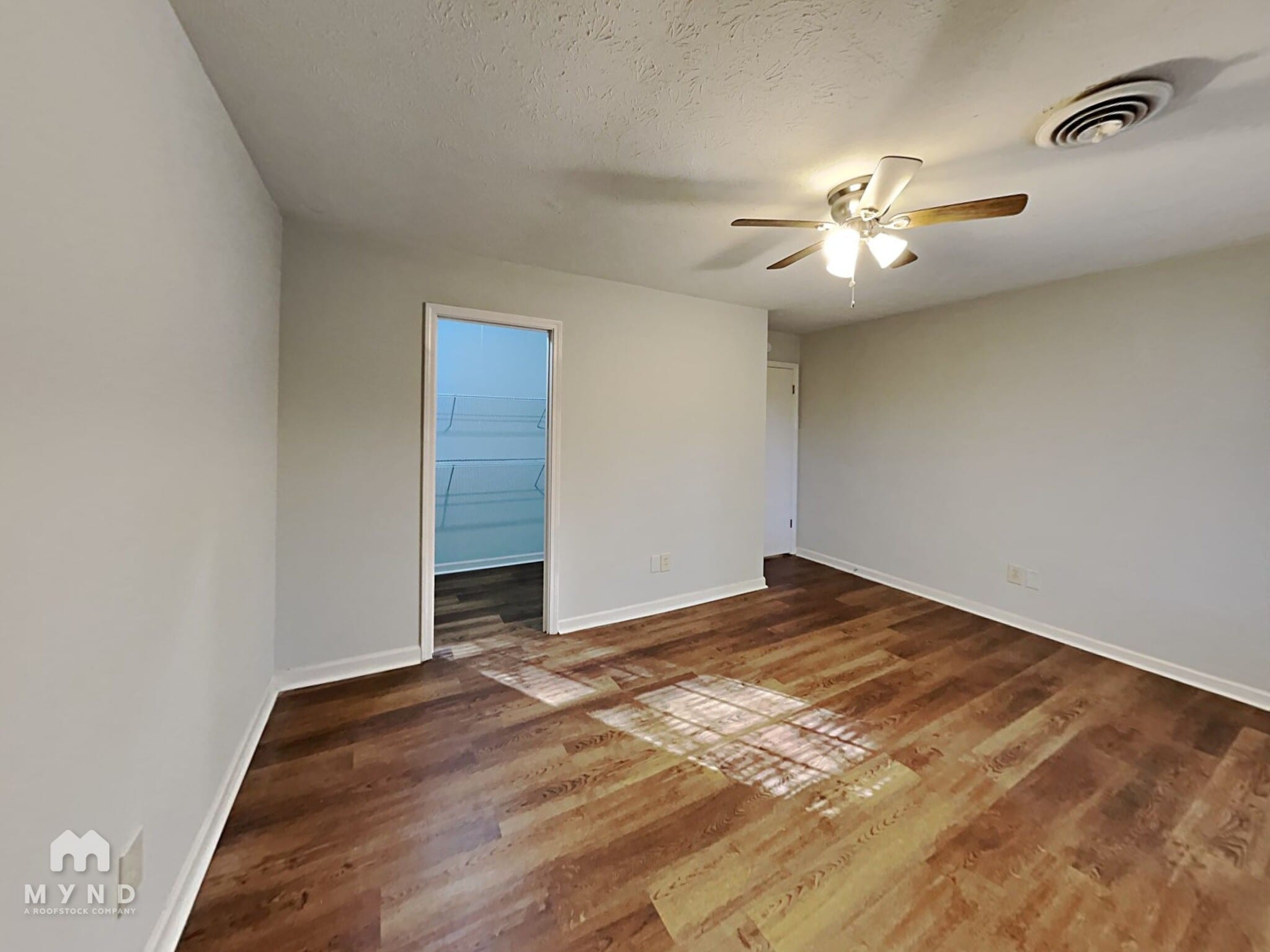 Building Photo - 421 Cabriolet Ct