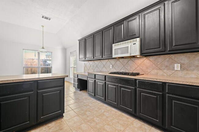 Building Photo - 1665 Amberwood Loop