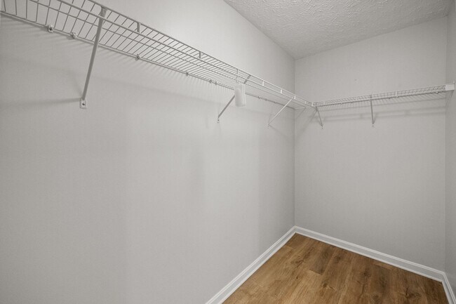 Building Photo - Beautifully Renovated Home in Worthington Place