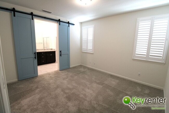 Building Photo - 1061 Chapelhill Ln