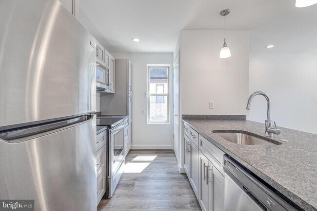 Building Photo - 751 N 43rd St