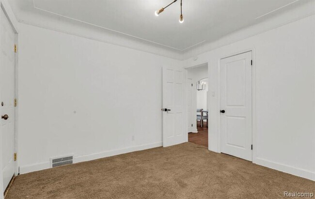 Building Photo - 4000 Tyler St