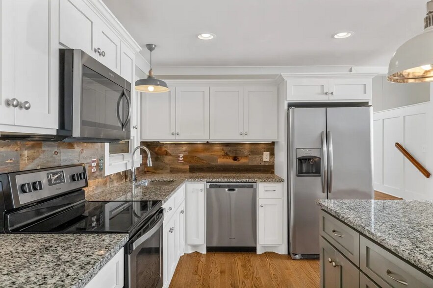 Building Photo - 414 Figuers Dr