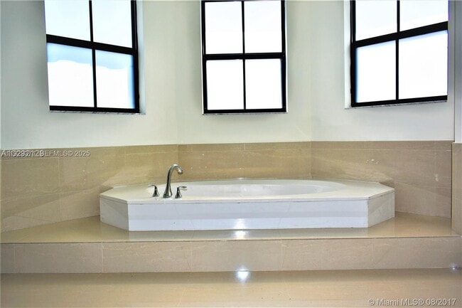 Building Photo - 6930 NW 106th Ave