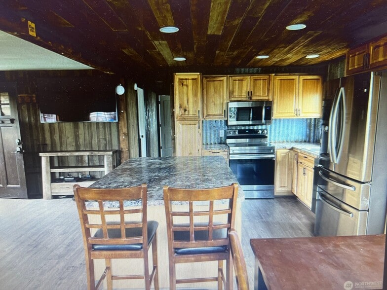 Building Photo - 1480 Sunlight Dr