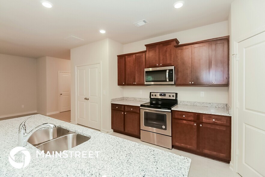Building Photo - 10826 Wheeler Trce