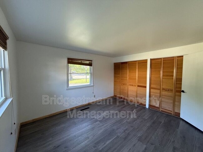 Building Photo - 54 Benzell Dr