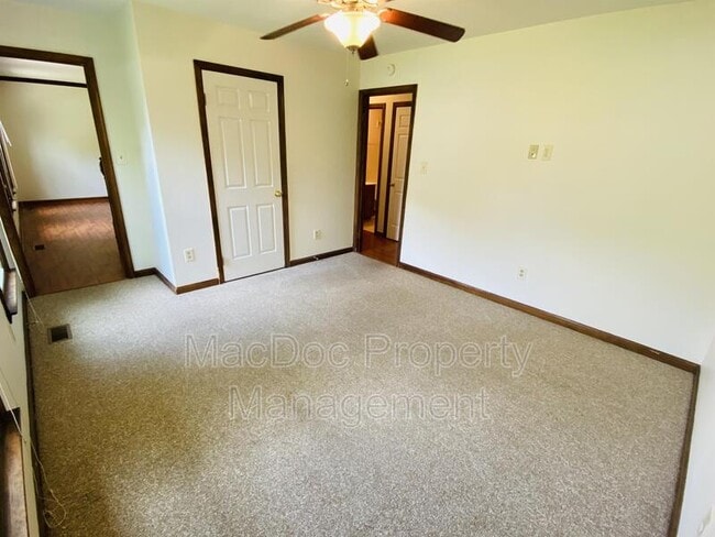 Building Photo - 10717 S Jamie Pl