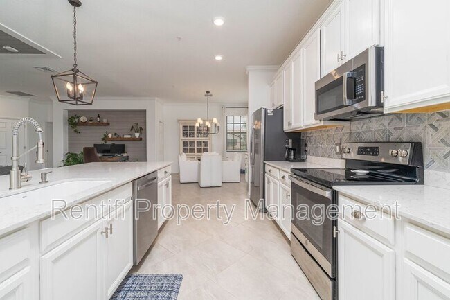 Building Photo - 12035 Hawthorn Lake Dr