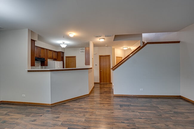 Building Photo - 3904 Preston Dr