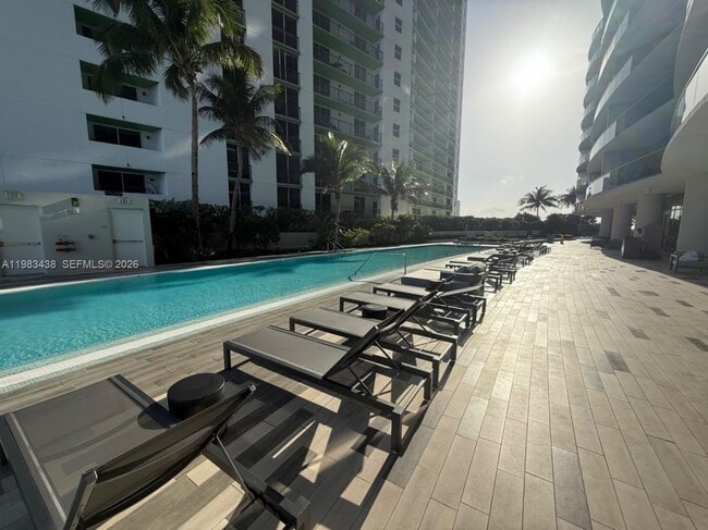 Building Photo - 488 NE 18th St