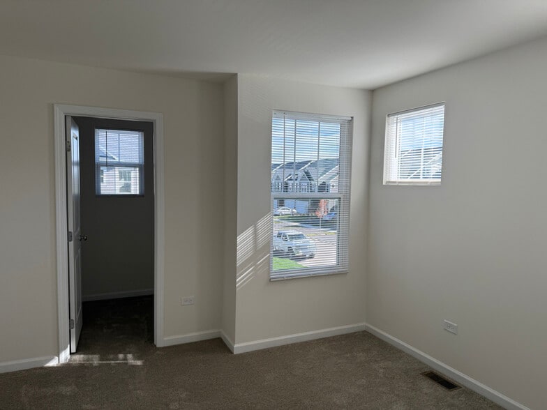 Building Photo - 2246 Horseshoe Cir