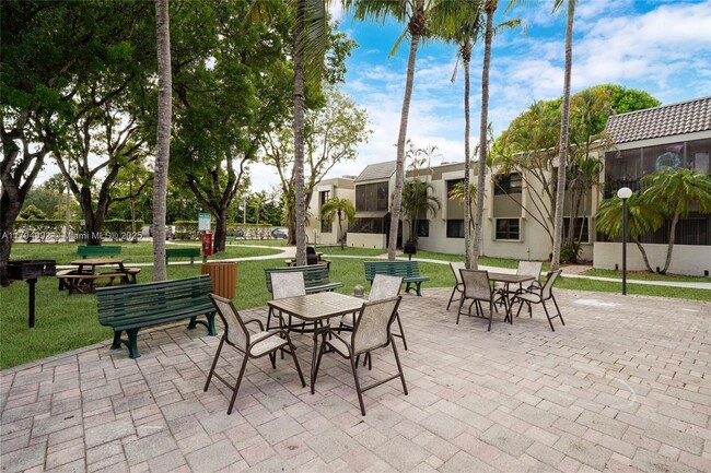 Building Photo - 7913 SW 104th St