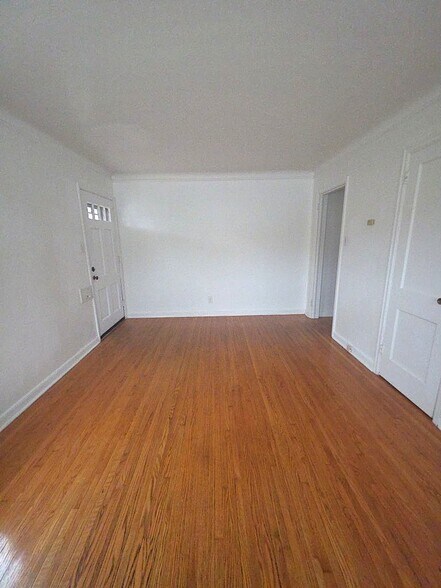 Building Photo - 656 Cleveland Ave S