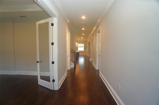 Building Photo - 3625 E Clark Cir