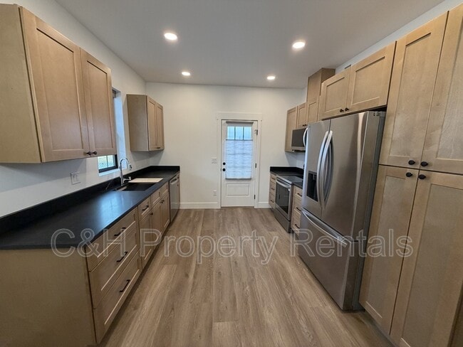 Building Photo - 2529 Esther Rose Ln