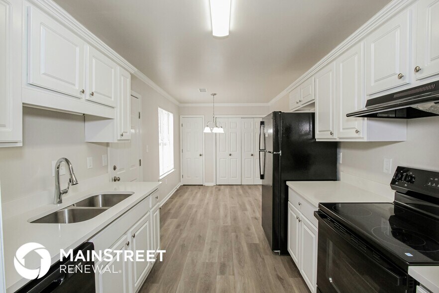 Building Photo - 401 Meriweather Ln