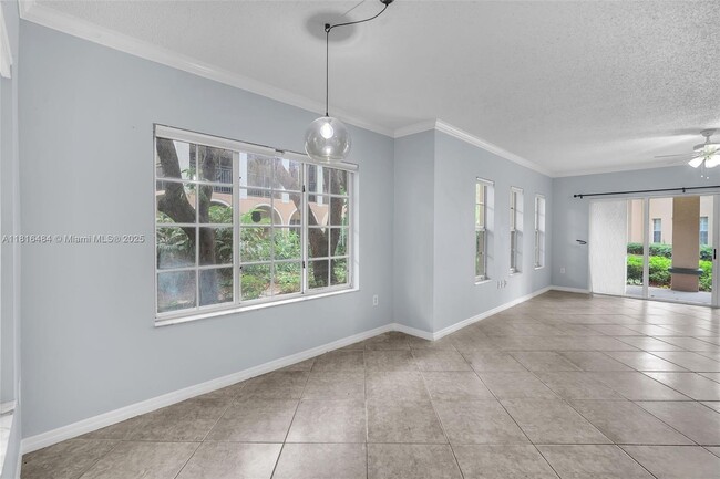 Building Photo - 2474 Centergate Dr