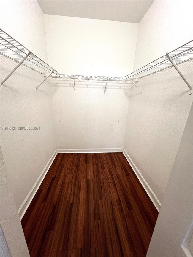 Building Photo - 1660 SE 29th St