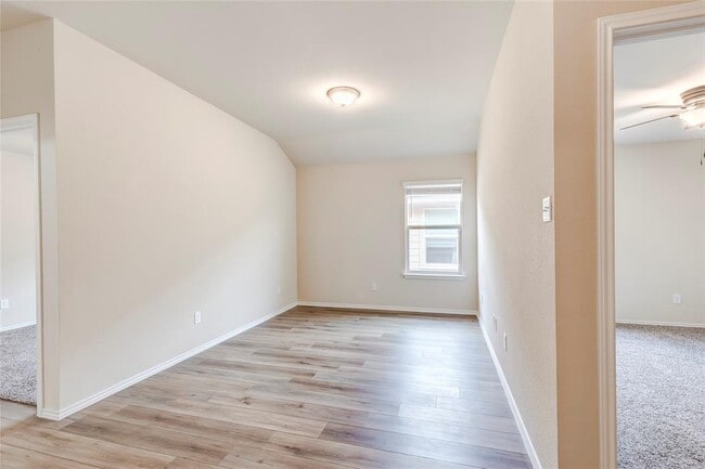 Building Photo - 227 Reagor Dr