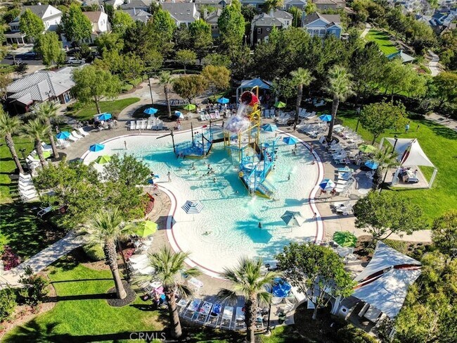 Building Photo - 20 Snapdragon St