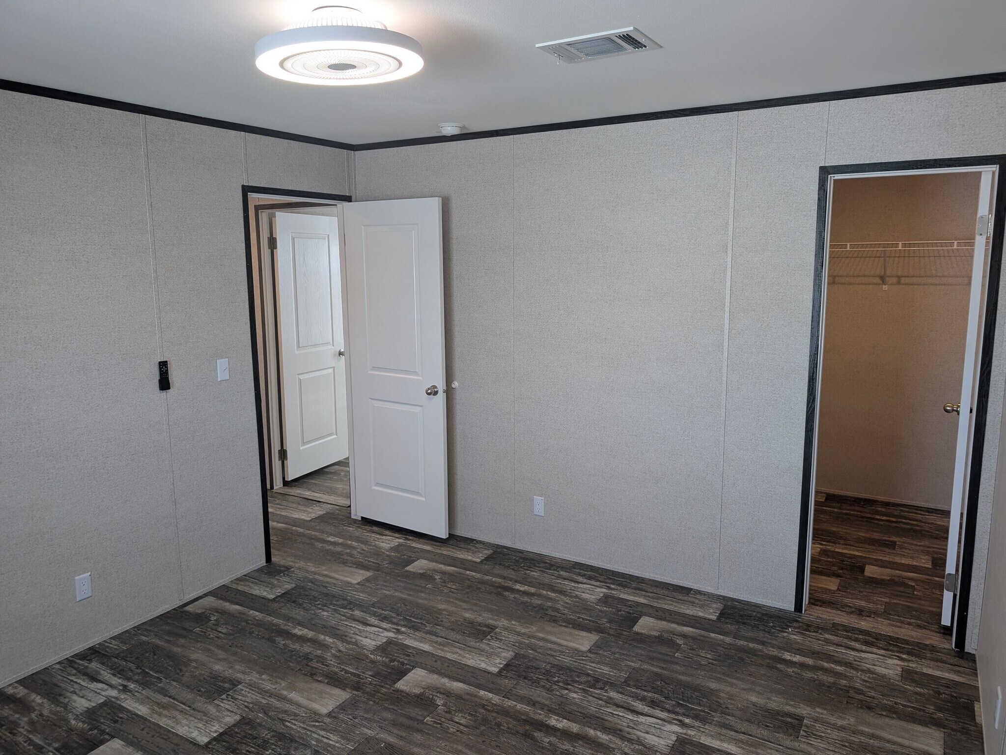 Building Photo - 3051 SW 50th St