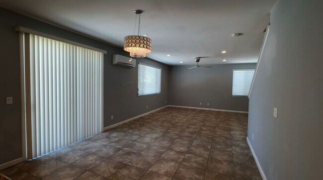 Building Photo - Move in Special! 2 Weeks free!  Home for R...