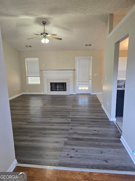 Building Photo - 100 Mountain Way