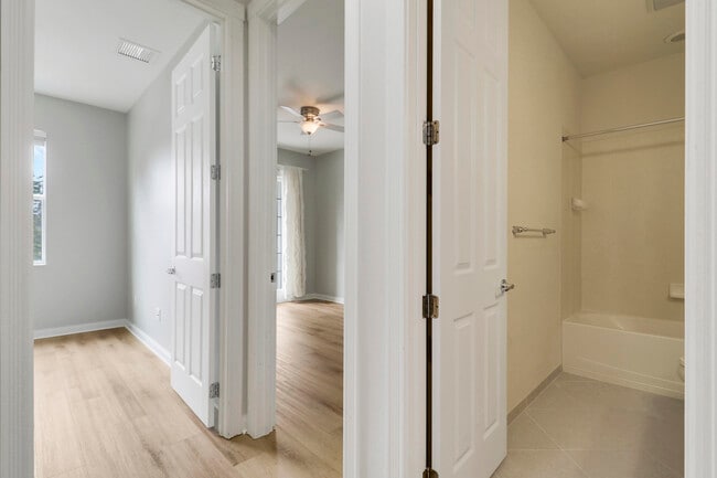 Building Photo - 3310 W Mallory Blvd