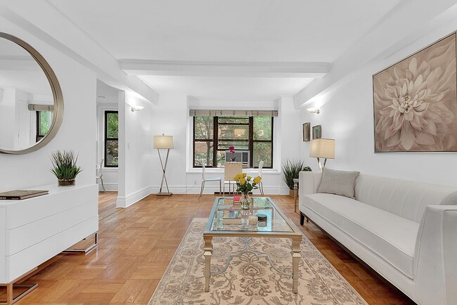 Building Photo - 35 W 92nd St
