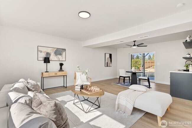 Building Photo - 11602 SE 210th Pl