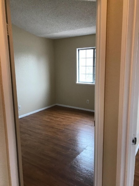 Building Photo - ¦¦¦¦ LUXURY LIVING IN THE HEART OF SOUTHRI...