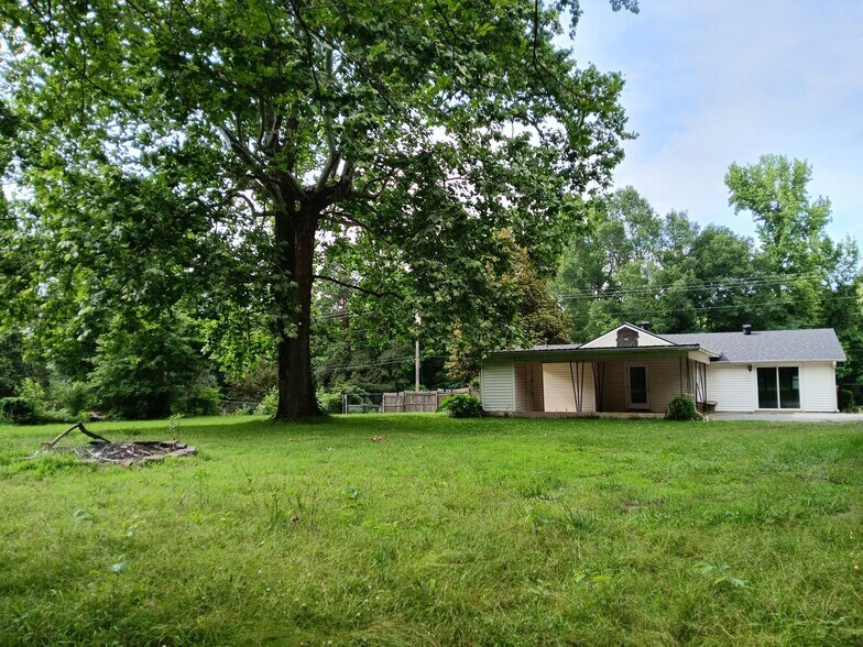Building Photo - 2301 Edison Ave
