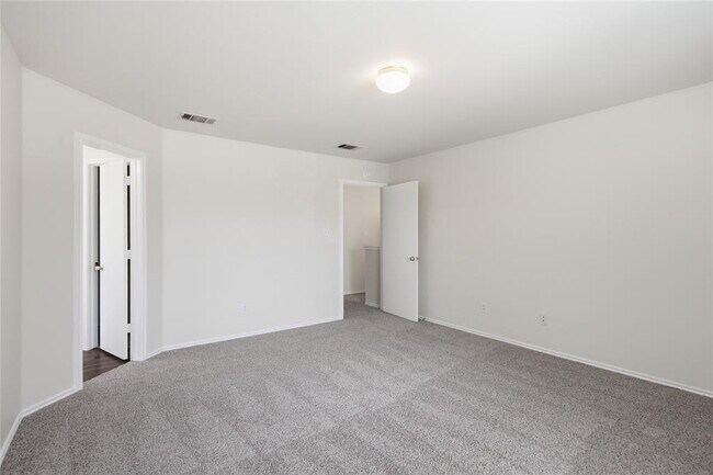 Building Photo - 18120 Topsail St