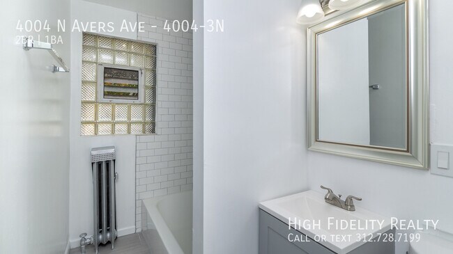 Building Photo - 4004 N Avers Ave