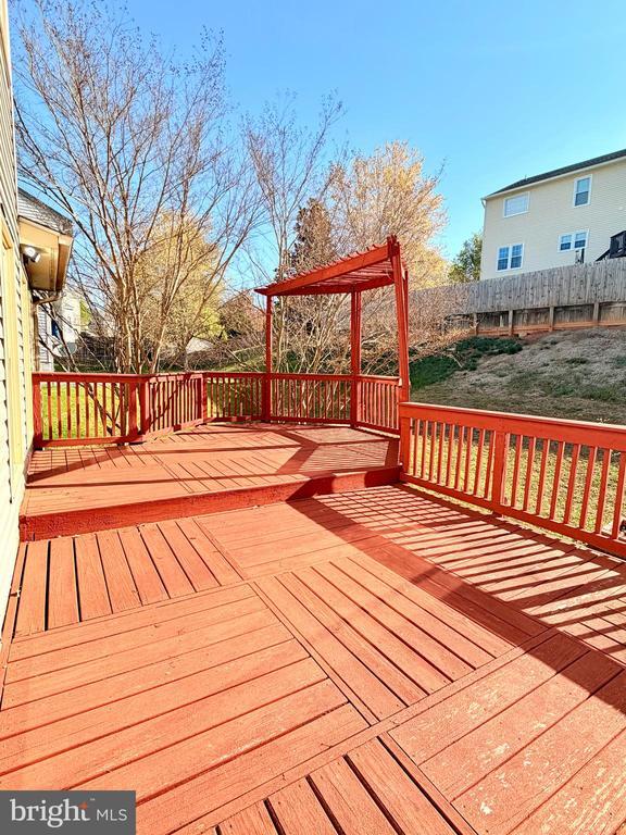 Building Photo - 33 Christopher Way