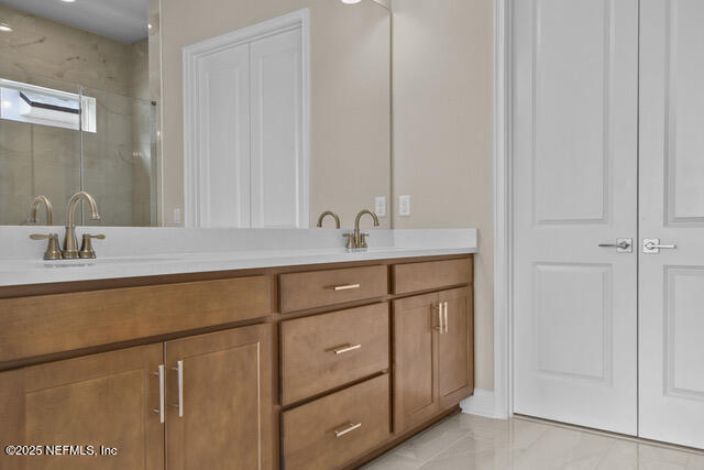 Building Photo - 12770 Valletta St