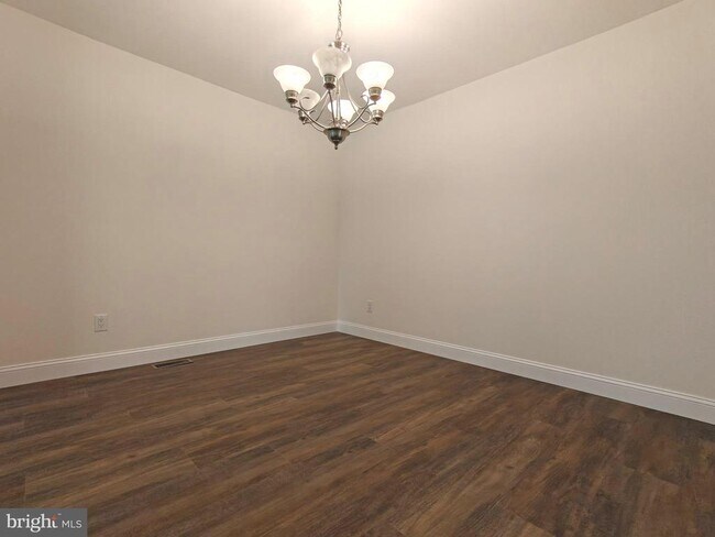 Building Photo - 104 Coventry Way