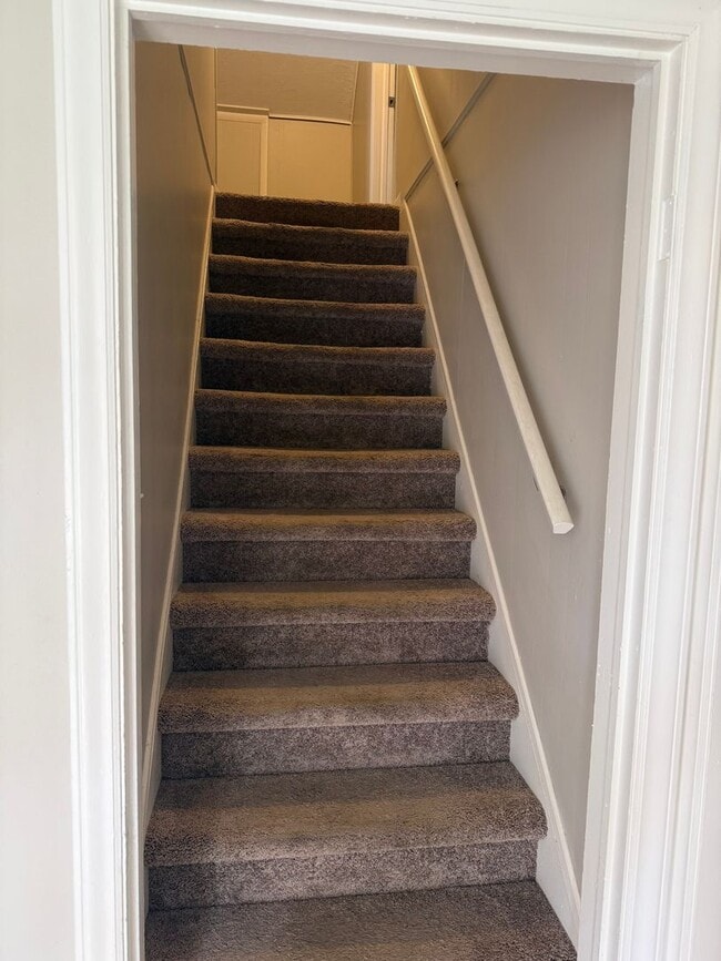 Building Photo - SPECIAL OFFER ! Sign lease by Monday 5/11/26 and  get  1/2 Off First Month rent!
