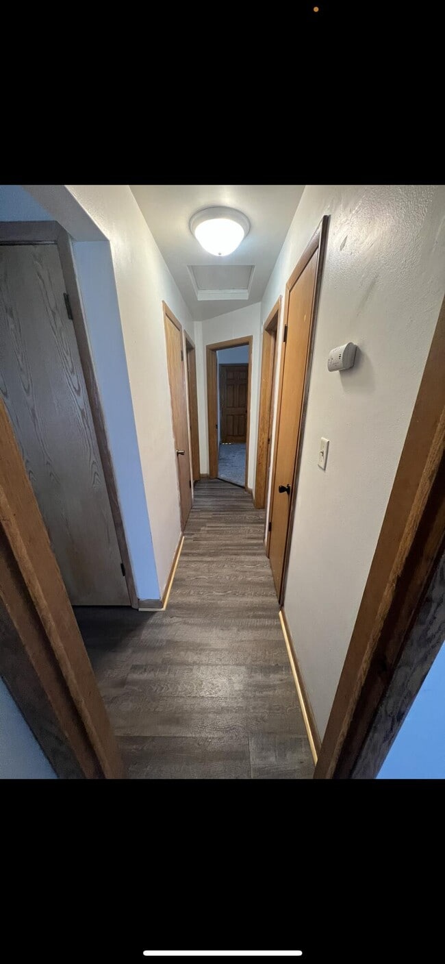 Building Photo - 1571 S 76th St