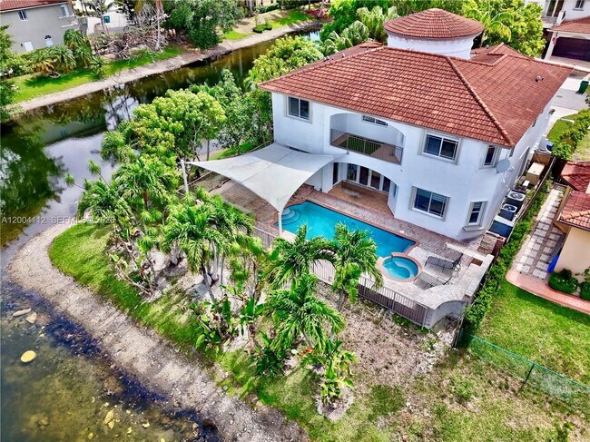 Building Photo - 6502 SW 162nd Ct