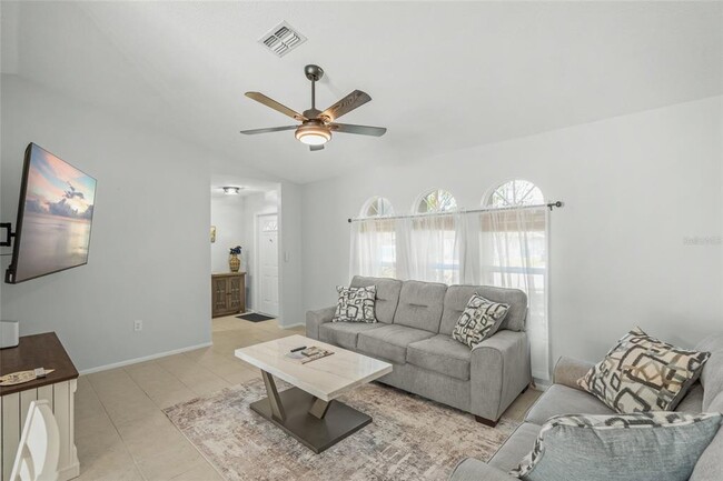 Building Photo - 5577 Sweetwater Oak Dr