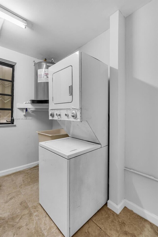 Building Photo - 12845 SW 49th Terrace